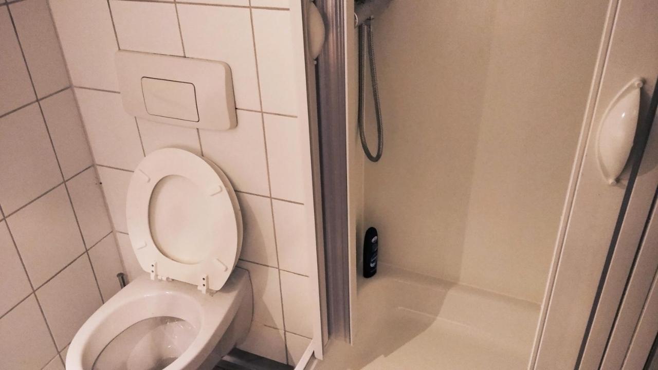 Sroom 118 And 119 In Center Reutlingen Exteriör bild