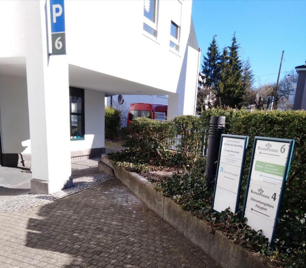 Sroom 118 And 119 In Center Reutlingen Exteriör bild